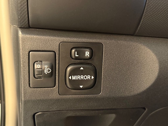 Toyota Yaris 25 of 27
