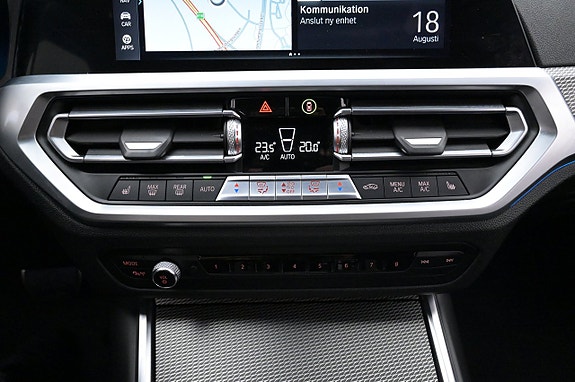BMW 330e 16 of 26