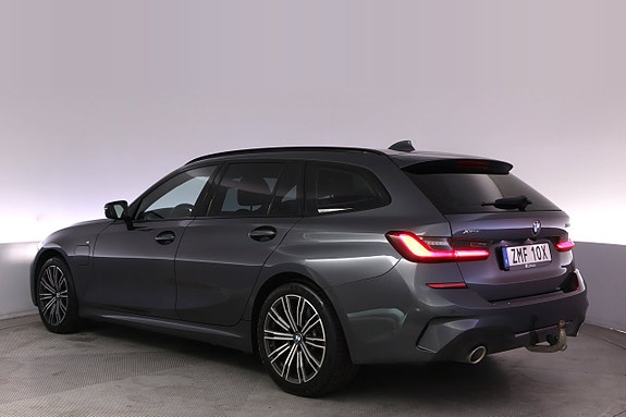BMW 330e 4 of 26