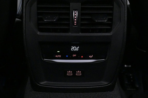BMW 330e 20 of 26