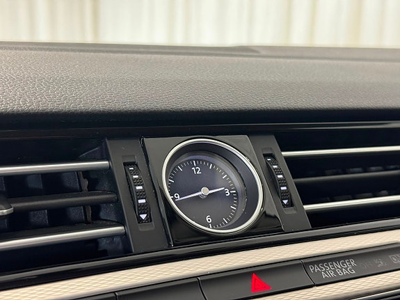 Volkswagen Passat 24 of 30