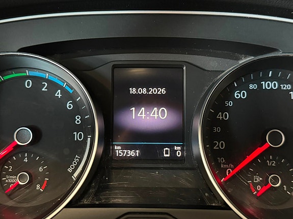 Volkswagen Passat 14 of 30