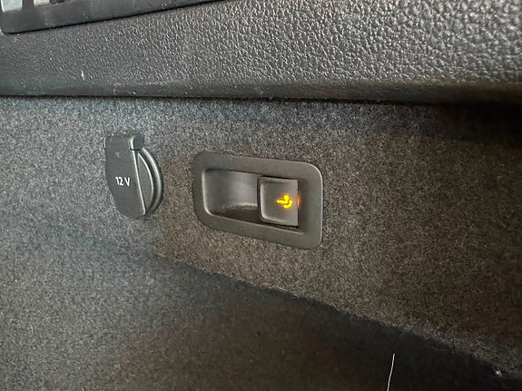 Volkswagen Passat 30 of 30