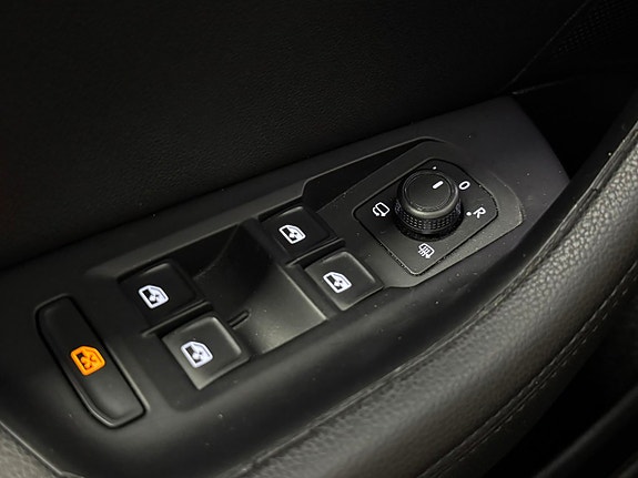 Volkswagen Passat 15 of 30