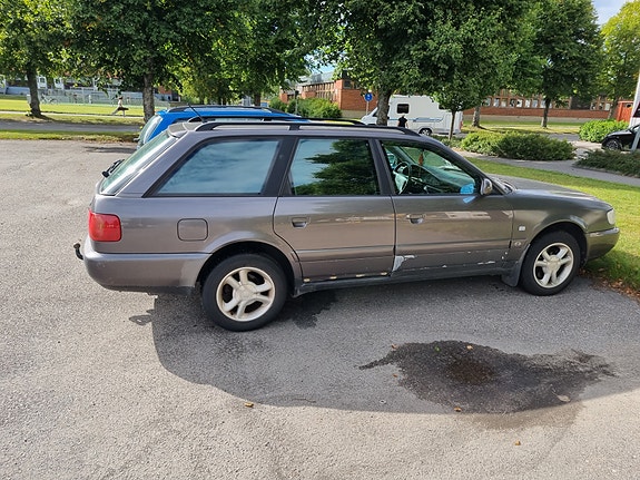Audi A6 4 of 4