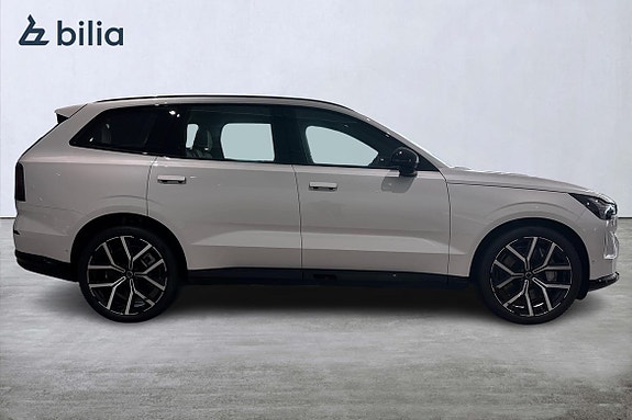 Volvo EX90 7 of 23