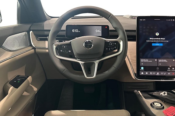 Volvo EX90 15 of 23