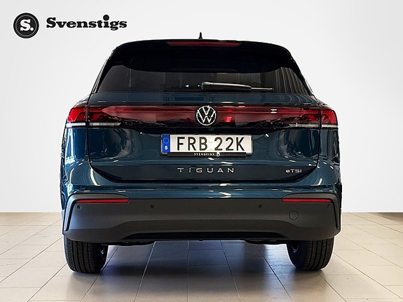 Volkswagen Tiguan 4 of 12