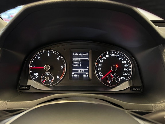 Volkswagen Caddy 10 of 12