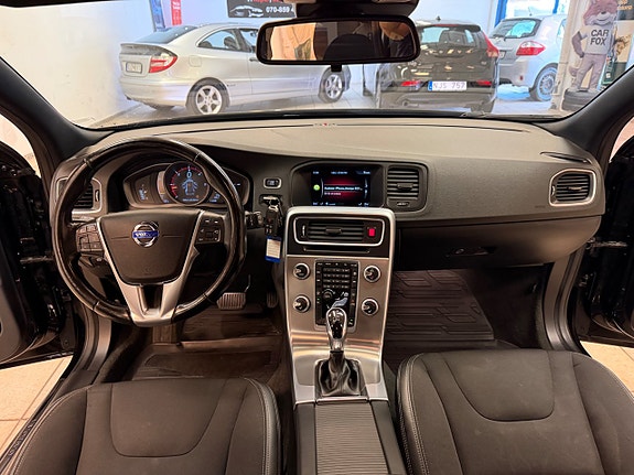 Volvo V60 9 of 14