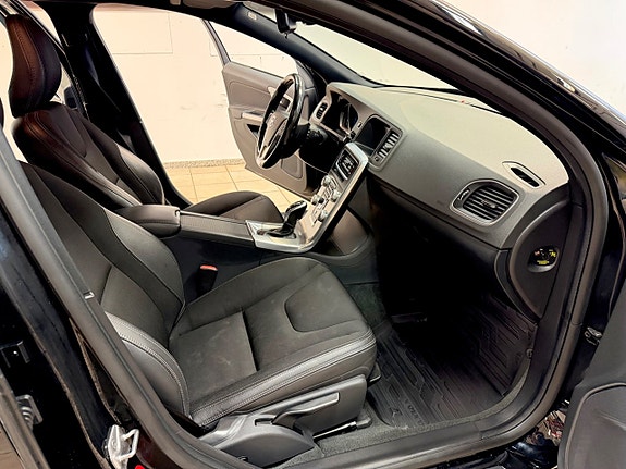 Volvo V60 12 of 14