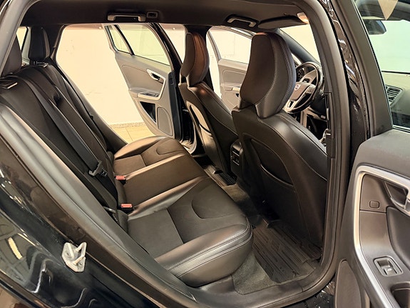 Volvo V60 13 of 14