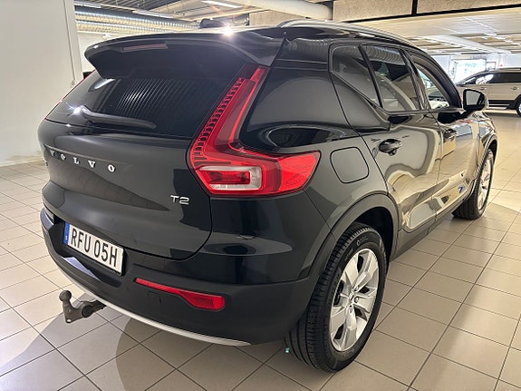 Volvo XC40 17 of 18