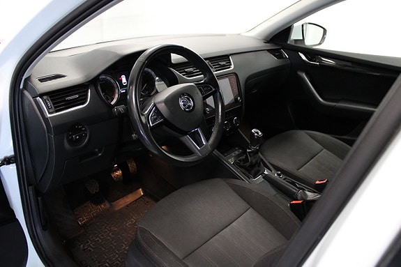 Skoda Octavia 8 of 16