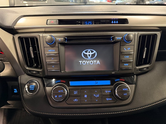 Toyota RAV4 11 of 14