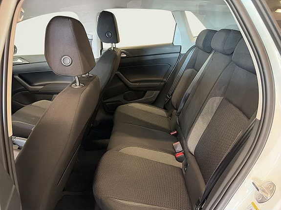 Volkswagen Polo 10 of 12