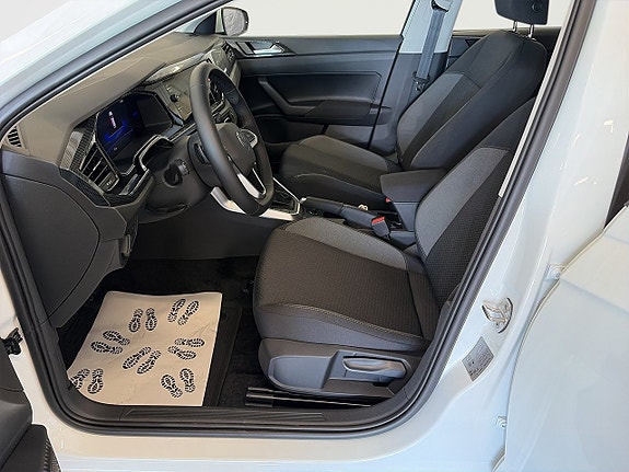Volkswagen Polo 7 of 12