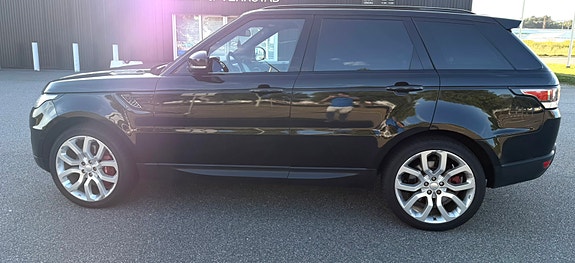 Land Rover Range Rover Sport 4 of 17