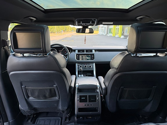 Land Rover Range Rover Sport 9 of 17