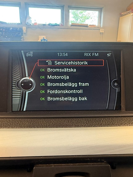 BMW 320d 14 of 15