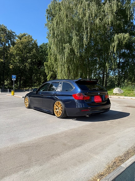 BMW 320d 3 of 15