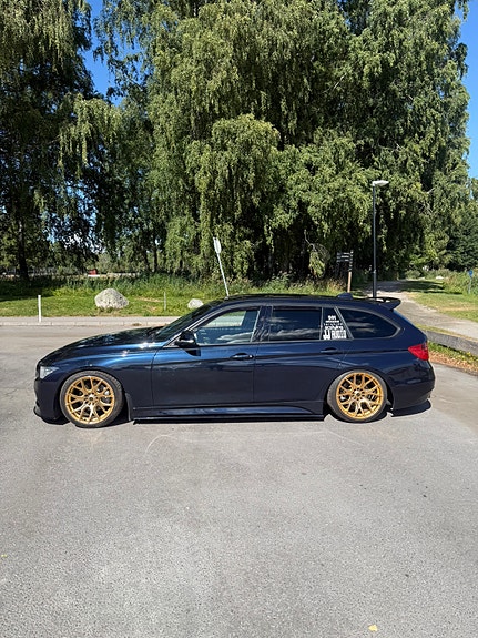 BMW 320d 13 of 15