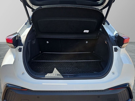 Toyota C-HR 12 of 14