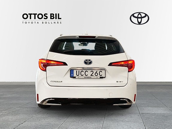 Toyota Corolla 5 of 15