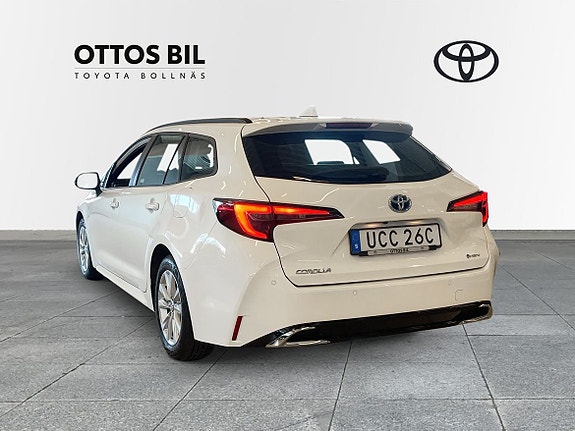 Toyota Corolla 3 of 15