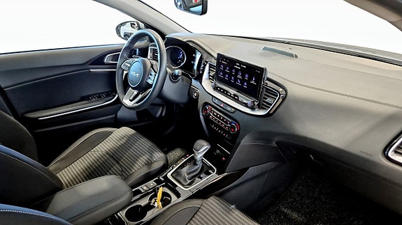 Kia Ceed 8 of 12