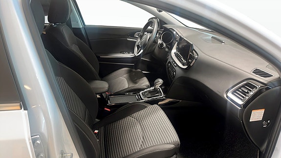 Kia XCeed 3 of 9
