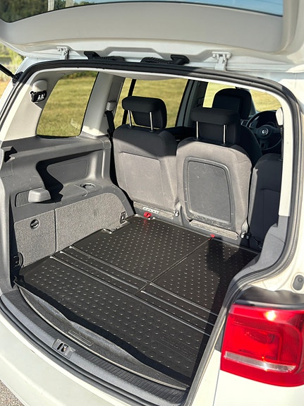 Volkswagen Touran 7 of 14