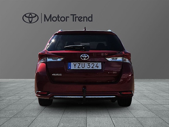 Toyota Auris 4 of 11
