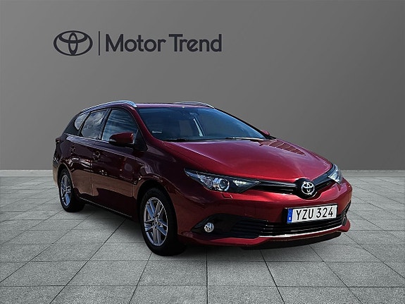 Toyota Auris 6 of 11