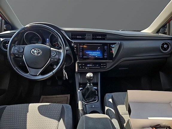 Toyota Auris 9 of 11
