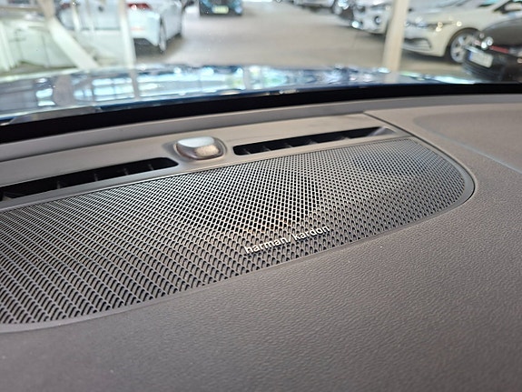 Volvo XC40 24 of 26