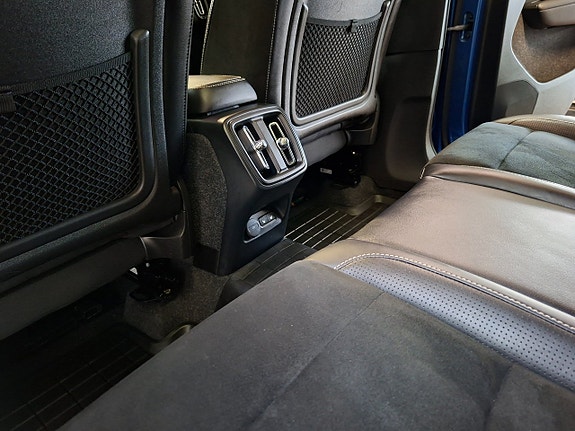 Volvo XC40 13 of 26