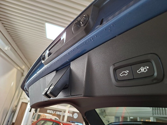 Volvo XC40 16 of 26