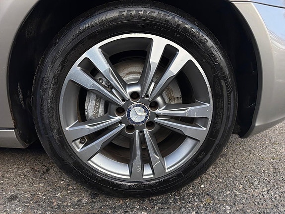 Mercedes-Benz CLS350 26 of 28