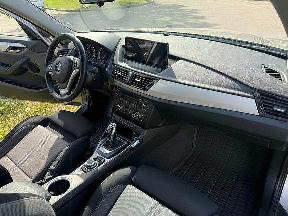 BMW X1 4 of 6