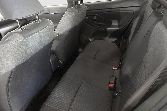 Toyota Yaris Cross 8 of 12