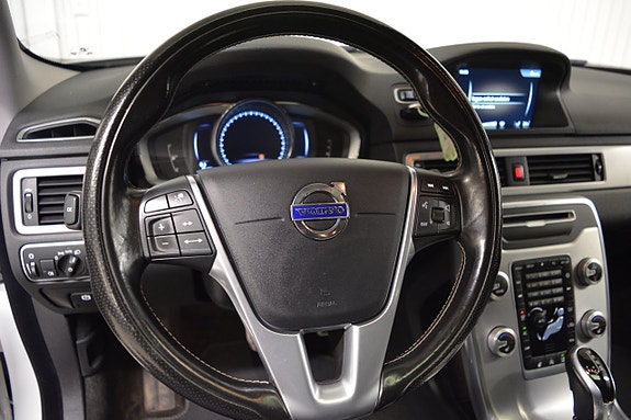 Volvo XC70 13 of 21