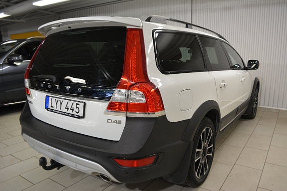 Volvo XC70 9 of 21