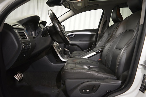 Volvo XC70 10 of 21