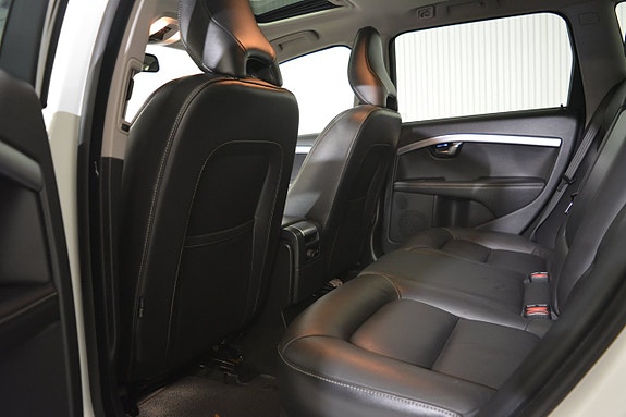 Volvo XC70 17 of 21