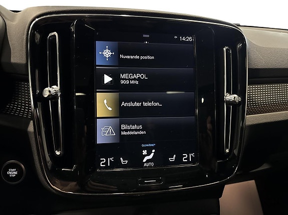 Volvo XC40 16 of 19