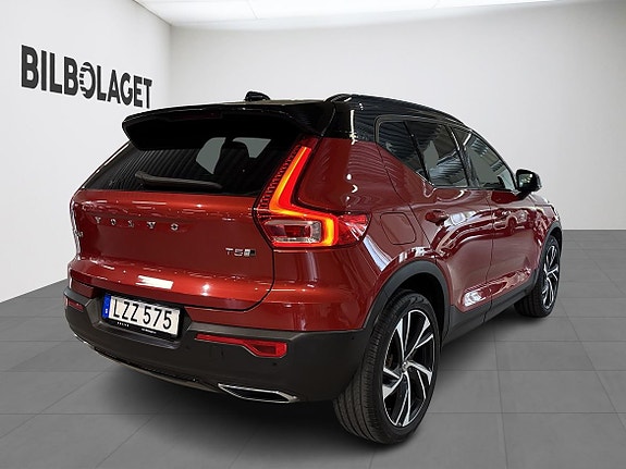 Volvo XC40 4 of 19