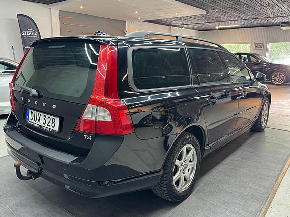 Volvo V70 5 of 14