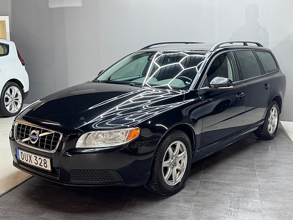 Volvo V70 3 of 14