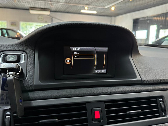 Volvo V70 10 of 14
